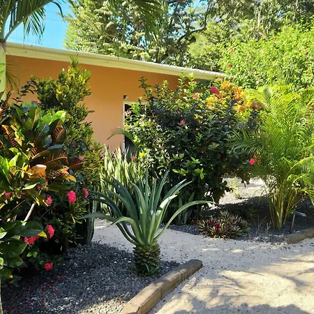 Tee-K Lodge B&B